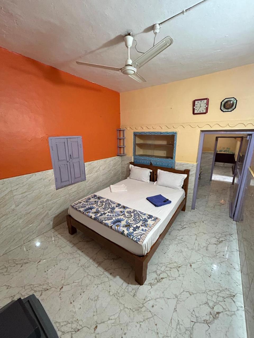Temple View Guest House Hampi Rom bilde